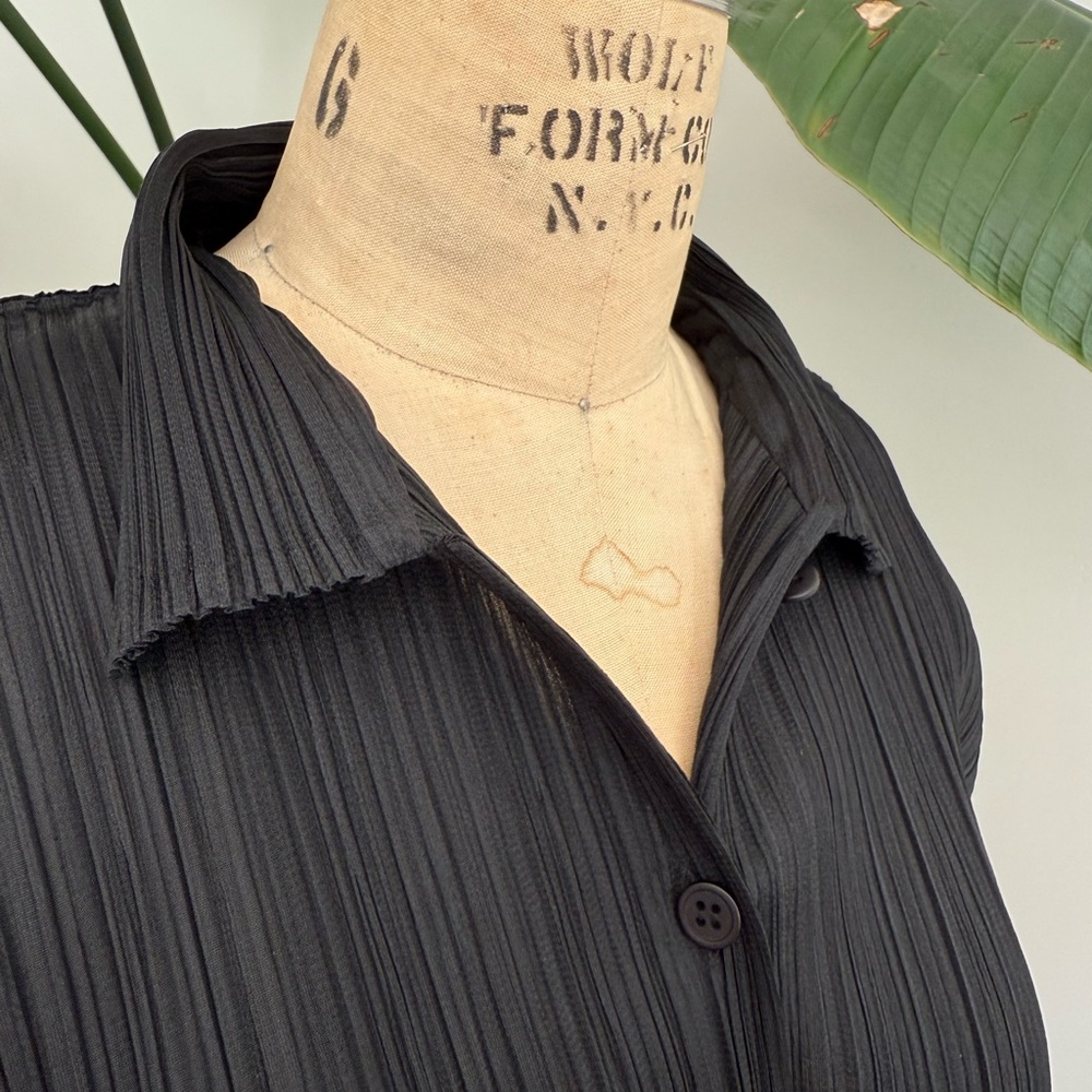 Issey Miyake Pleats Please Collection Black Pleated Button Down Shirt - Picture 5 of 9